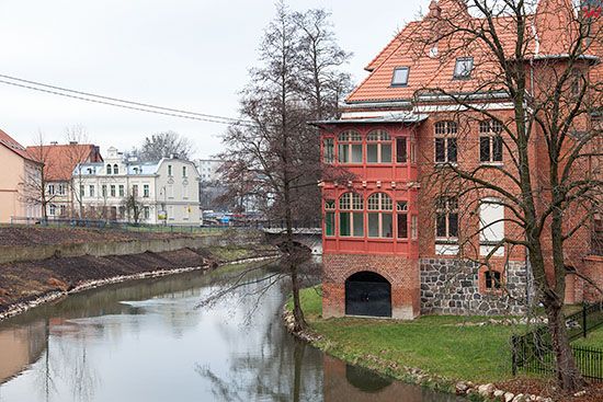 Lidzbark Warminski, budynki przyparafialne nad zakolem rzeki Lyna. EU, PL, Warm-Maz.